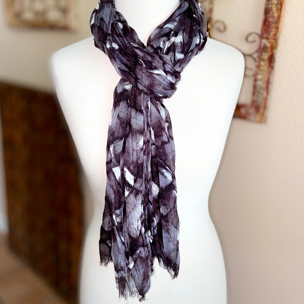 Scarf / Wrap / Shawl - Textured Lightweight Fabric - Fringe - Black Gray & White